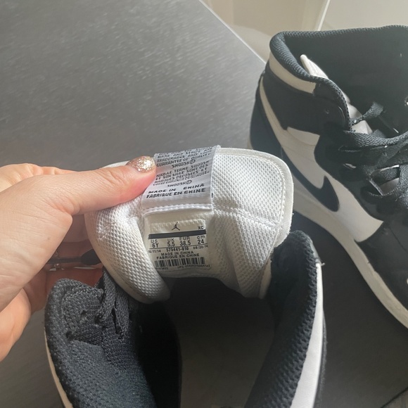 Jordan 1 White/Black - Picture 4 of 4